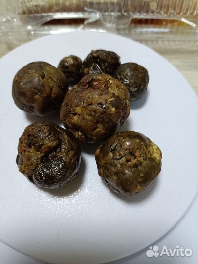 Сотовый мед, прополис, забрус