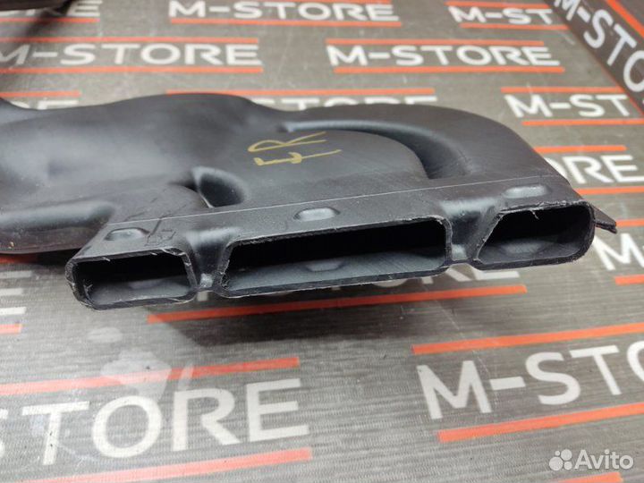 Воздуховод печки передний правый Mercedes-Benz