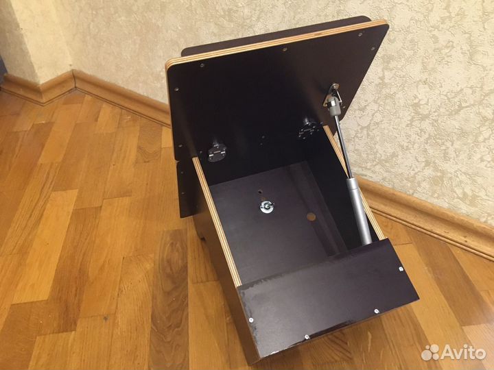 Столик для лодки