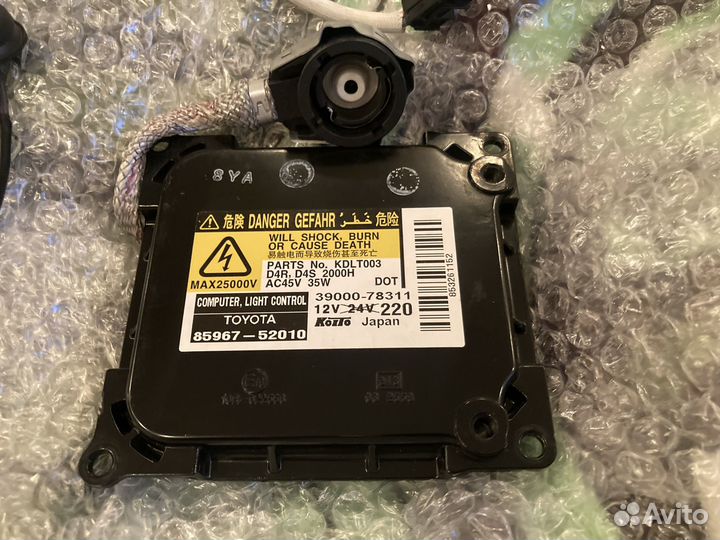 Блок ксенона Toyota