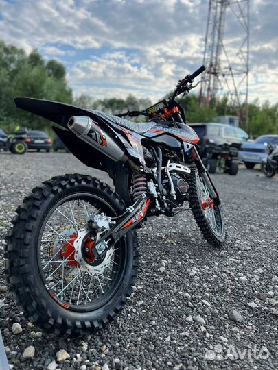 Мотоцикл Motoland CRF 250