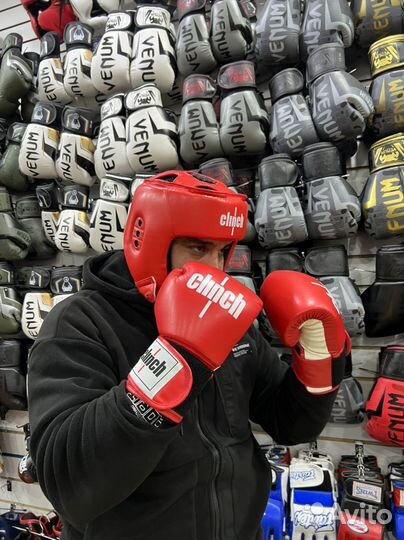 Шлем и перчатки clinch