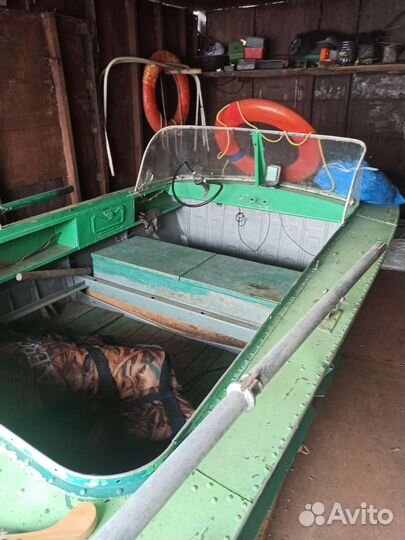 Продажа лодки Прогресс с мотором