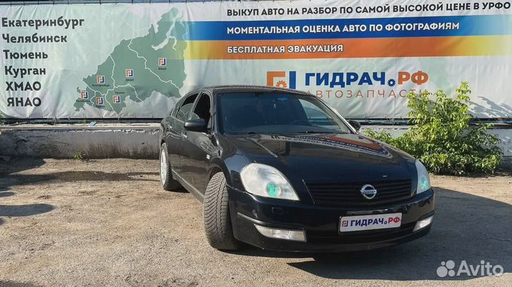 Стекло кузовное глухое левое Nissan Teana (J31) 83