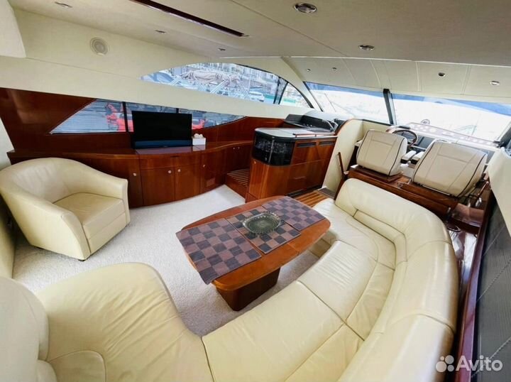 Аренда яхты VIP классса в Геленджике