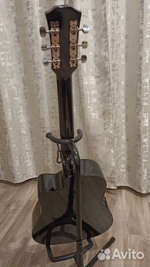 Гитара новая
