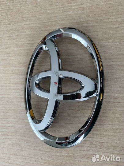 Эмблема toyota
