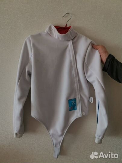 Фехтовальная экипировка для девочки