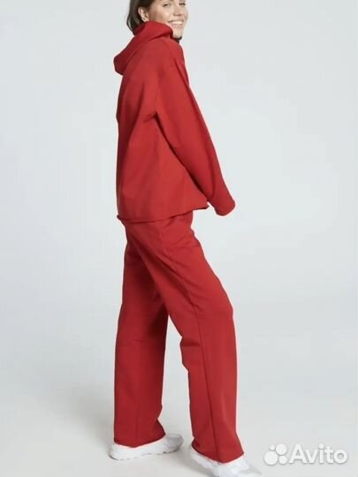 Спортивный костюм женский