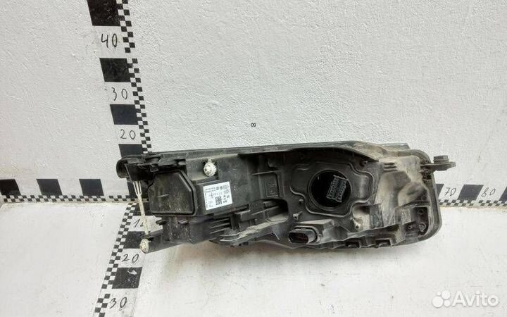 Фара левая Volkswagen Touareg