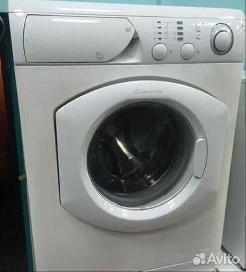 Hotpoint ariston 5кг/1000об отличное сост