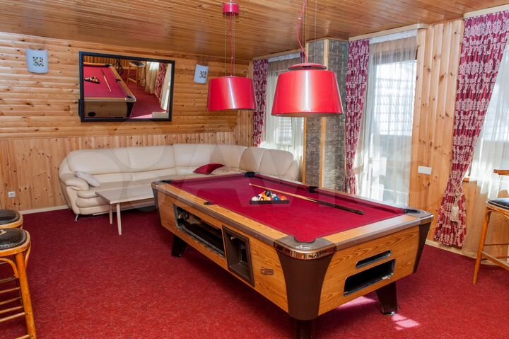 Коттедж 300 м² на участке 8 сот.