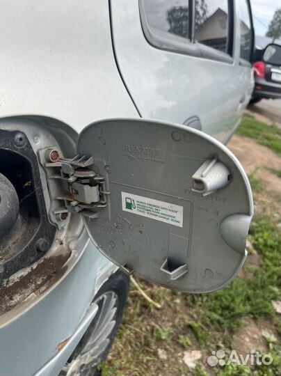 Лючок бензобака clio