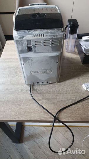 Кофемашина Delonghi ecam23.450