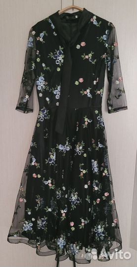 Платье женское чёрное 44