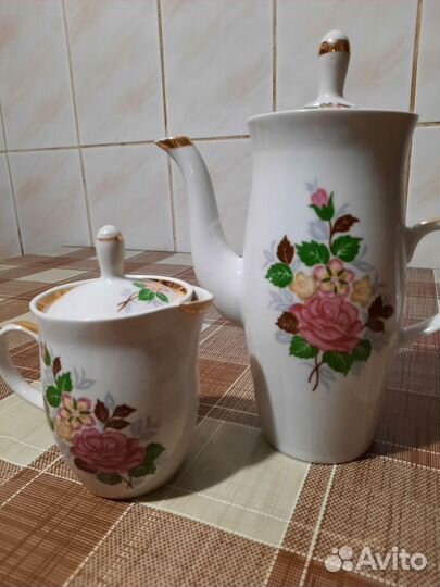 Заварочный чайник и сливочник. Производство СССР