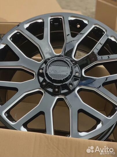 Диски на Infinti QX56 Инфинити QX56 R22