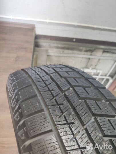 Yokohama Ice Guard IG60 215/65 R16