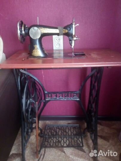 Швейная машина Singer