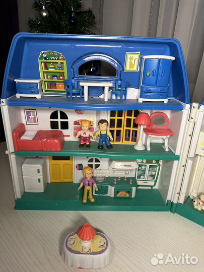 Кукольный домик с мебелью