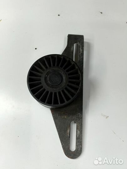 Натяжной ролик logan