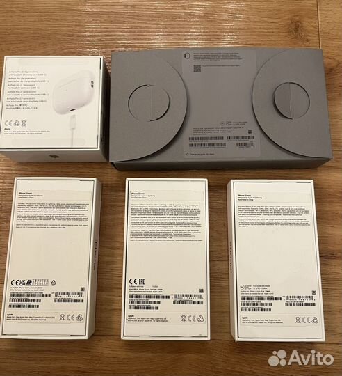 Коробки от iPhone