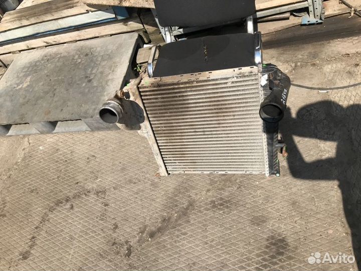 Интеркулер Renault Midlum 2011