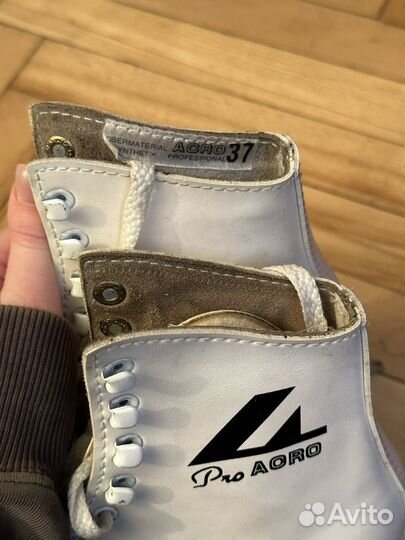 Коньки фигурные