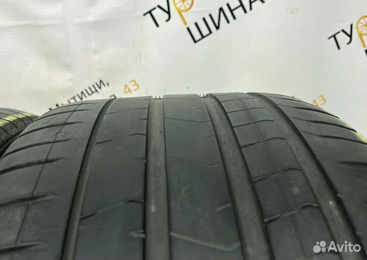 Pirelli P Zero PZ4 315/30 R22 94Y