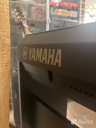 Цифровое пианино Yamaha P-115B с банкеткой