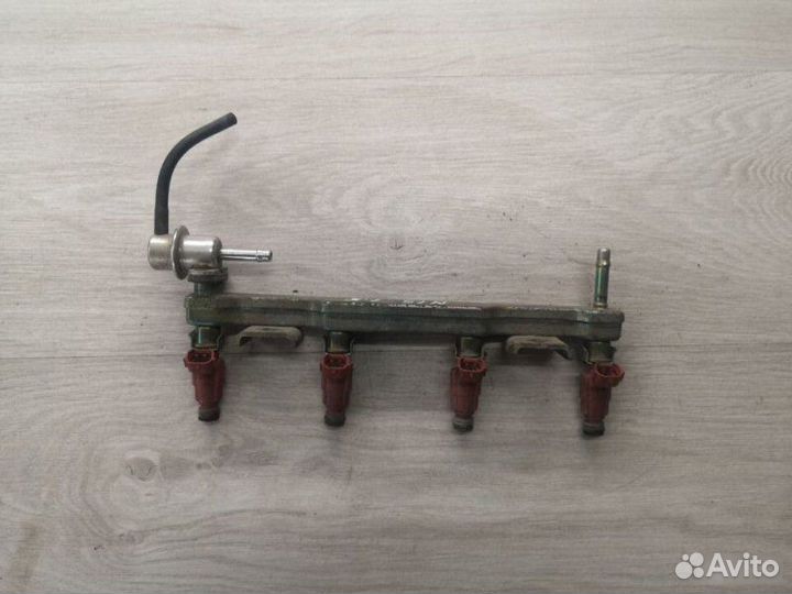 Топливная рампа Nissan Almera N16