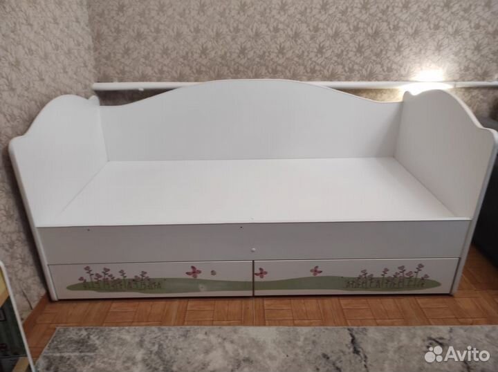 Детская кровать с матрасом