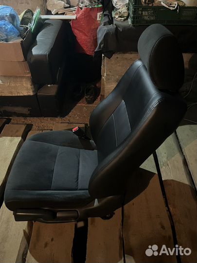 Сиденья honda civic 4d