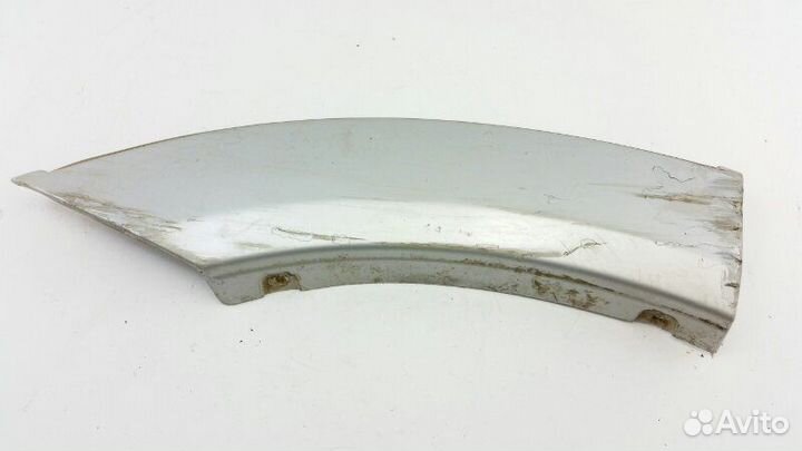 Накладка на крыло задняя правая Mitsubishi Pajero