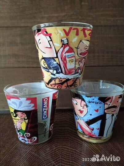 Маленькие рюмочки и стаканы для коктеля