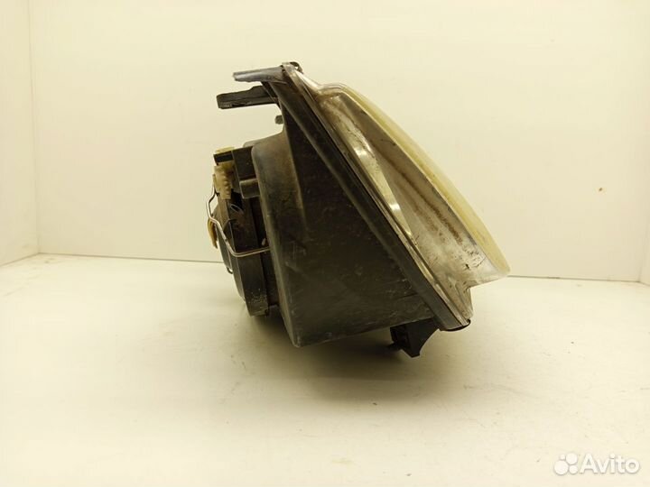 Фара правая Volkswagen Bora 2002 963598