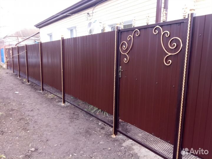 Установка заборов из евроштакетника