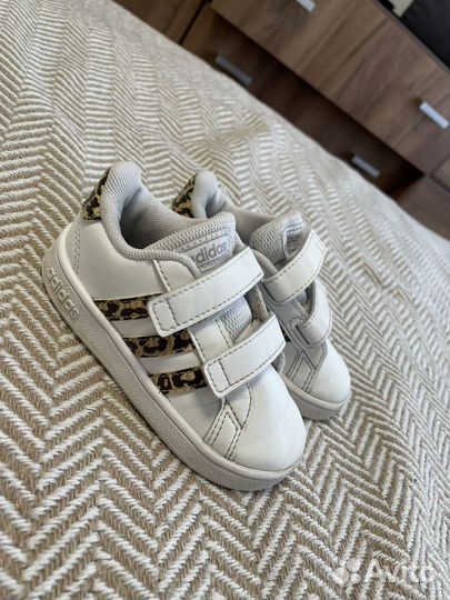 Кеды adidas для девочки