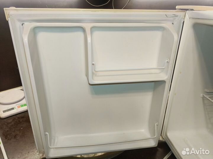Мини холодильник с морозильной камерой