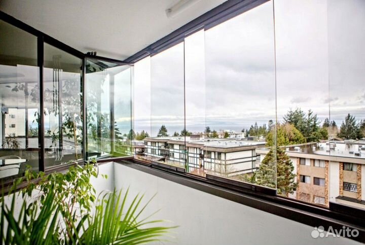 Безрамное остекление беседки