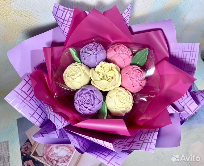 Букет из пионов из бельгийского шоколада
