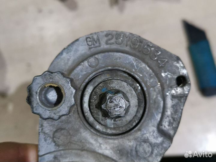 Натяжитель приводного ремня Chevrolet Aveo T300