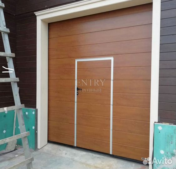 Ворота гаражные секционные