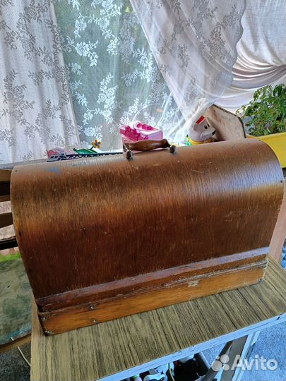 Швейная машинка ручная