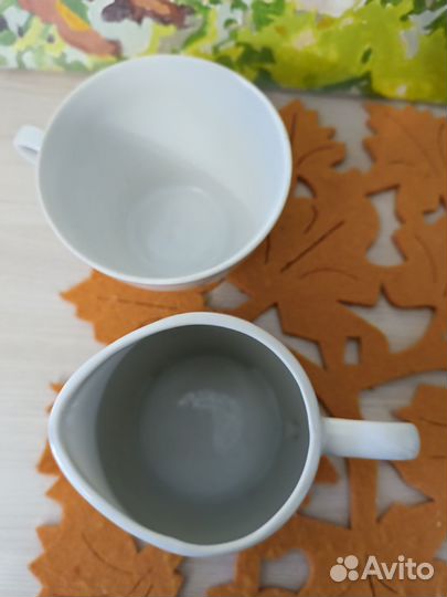Фарфор из СССР.Молочник и чашка. Болгария