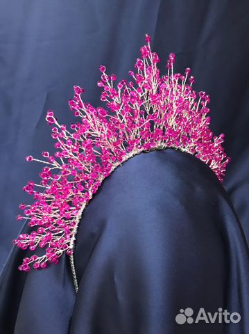 Золотая Корона розы лучи