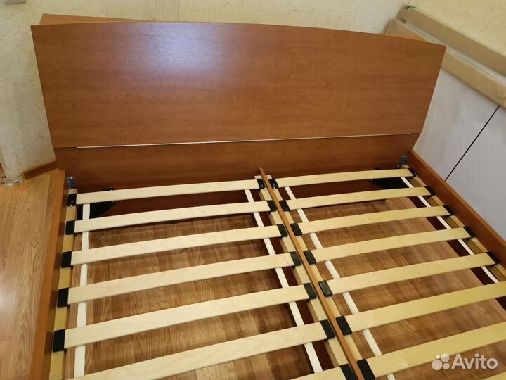 Продаю кровать двухспальную