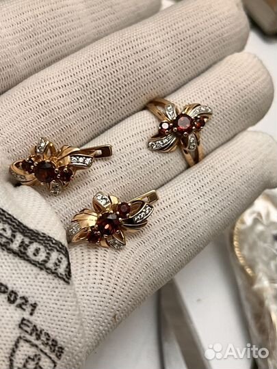 Золотой комплект 585