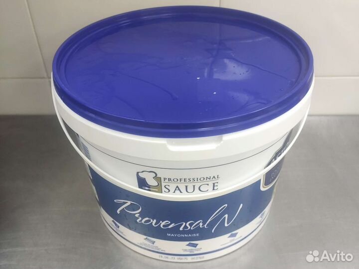 Ведро пластиковое с крышкой 10л чистое