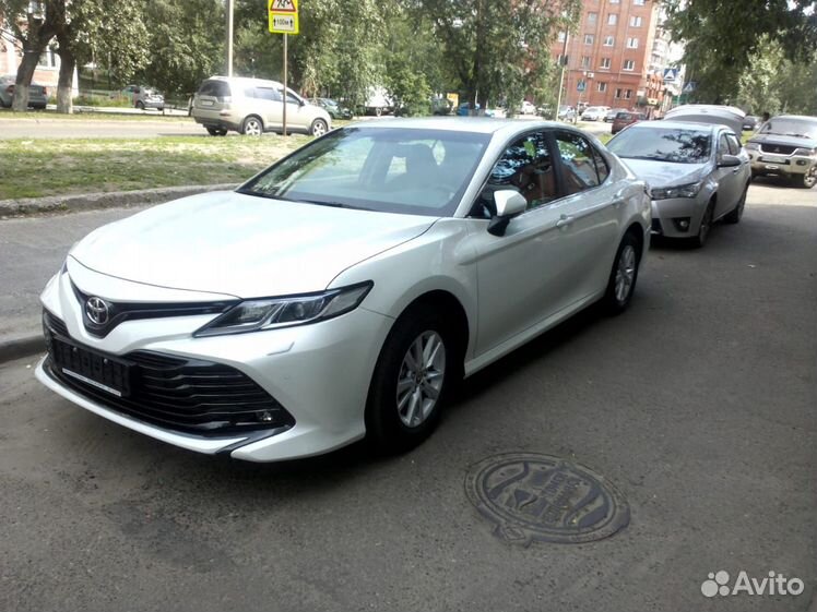 Тойота камри томск. Мурманск прокат автомобилей без водителя. Белая иномарочка. Авто без водителя томск. Автошкола волгоград краснооктябрьский.